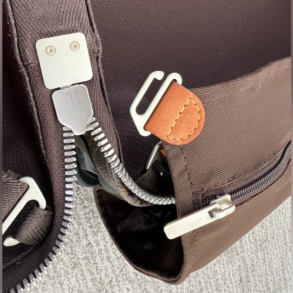 Louis Vuitton carry-on luggage - M42688
HORIZON 70 - Picture 6 of 17